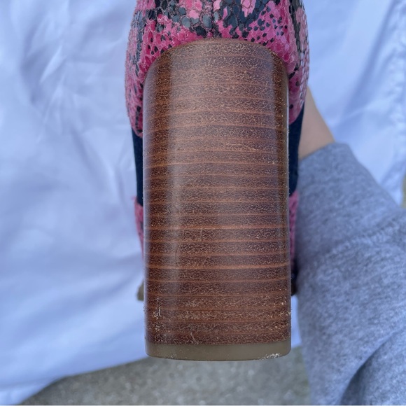 Hard to Find Unlisted Pink Leather Snakeskin-look Blue Booties - Picture 4 of 13